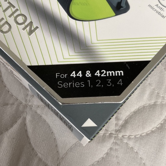 X-Doria Action Band for Apple Watch 42 MM Series 1,2,3 And 4 Black and Green - Picture 4 of 12